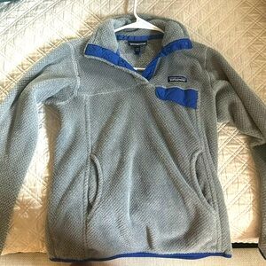 Grey patagonia half button up